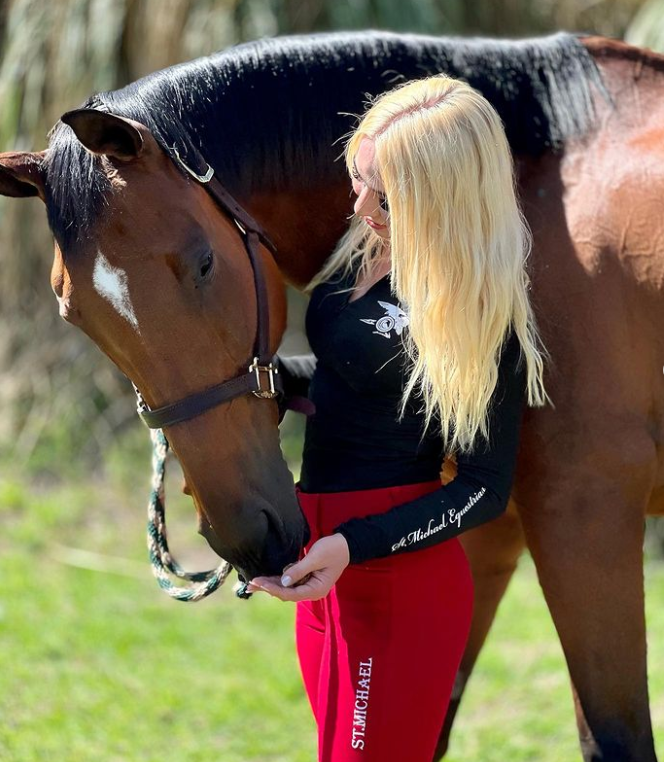 Pantalon para Dama con parche de silicon - St. Michael Equestrian - Rojo